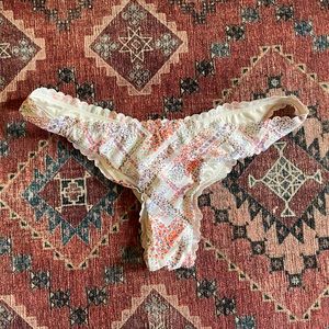 Ruched cheeky bikini bottoms